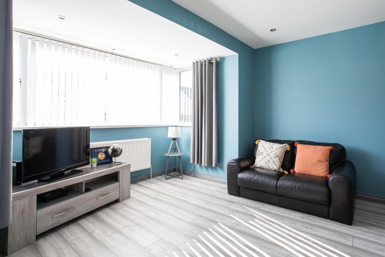 Fully Refurbished North Belfast Home Екстериор снимка