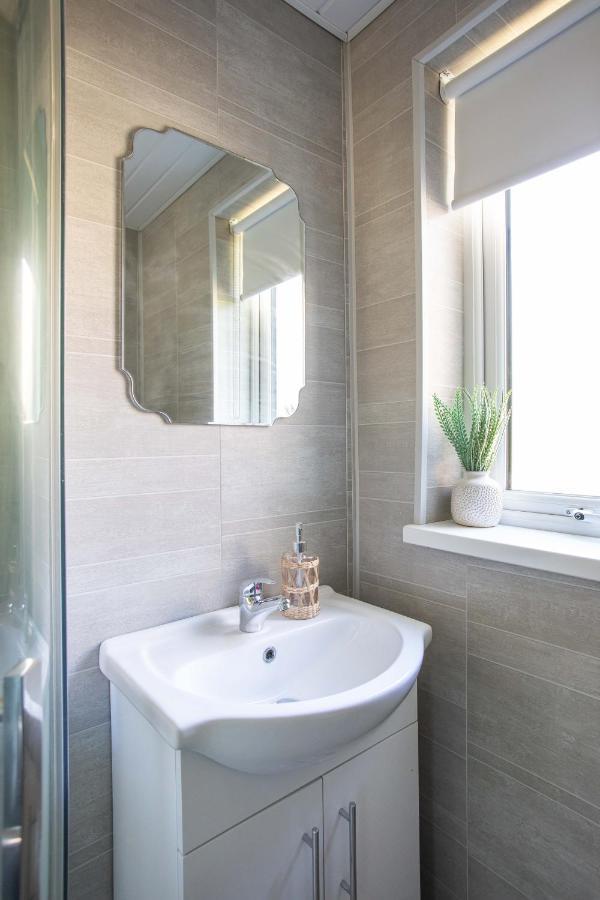Fully Refurbished North Belfast Home Екстериор снимка