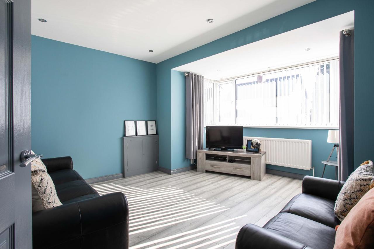 Fully Refurbished North Belfast Home Екстериор снимка